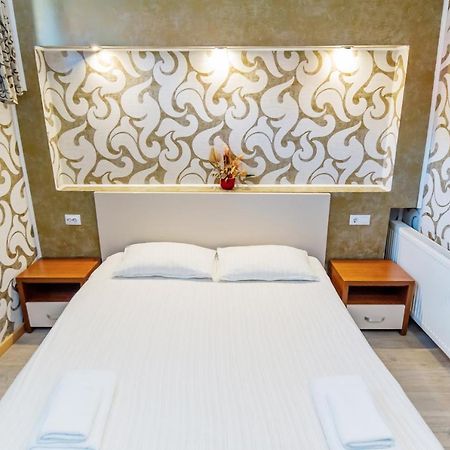 Casa Ivett Appartement Braşov Buitenkant foto