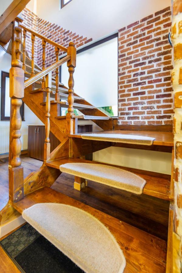 Casa Ivett Appartement Braşov Buitenkant foto