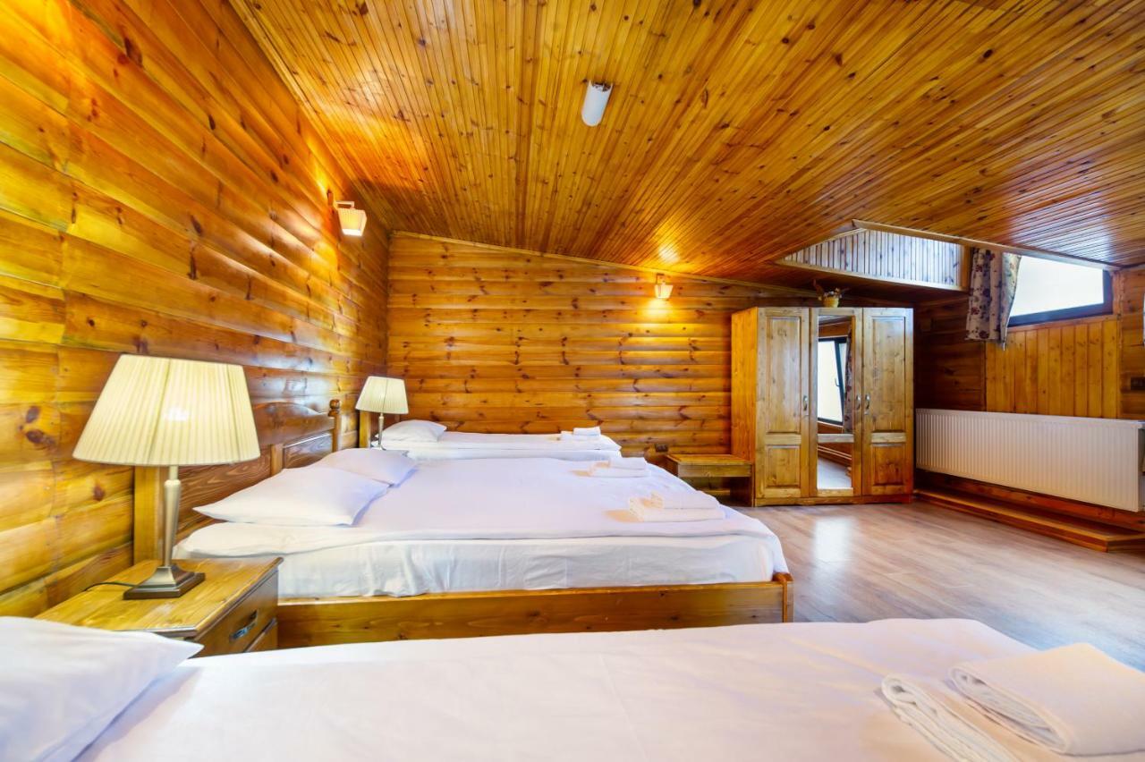 Casa Ivett Appartement Braşov Buitenkant foto